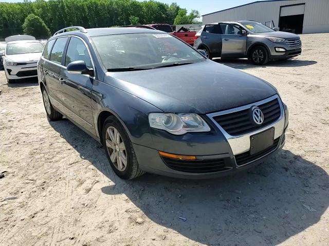 2007 Volkswagen Passat 2.0T Wagon Value VIN: WVWLK73C17E002195 Lot: 56026445