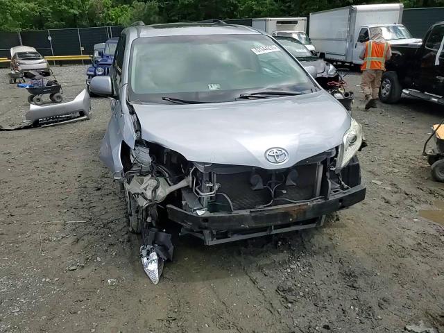 2011 Toyota Sienna Xle VIN: 5TDYK3DC1BS165154 Lot: 57044235