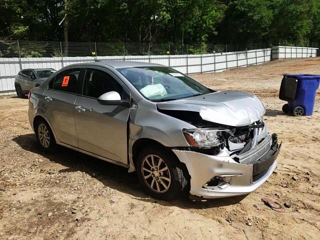 2020 Chevrolet Sonic Lt VIN: 1G1JD5SB3L4101575 Lot: 55560015