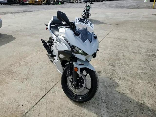 2025 Kawasaki Ex500 H VIN: ML5EXGH1XSDA42529 Lot: 58858105