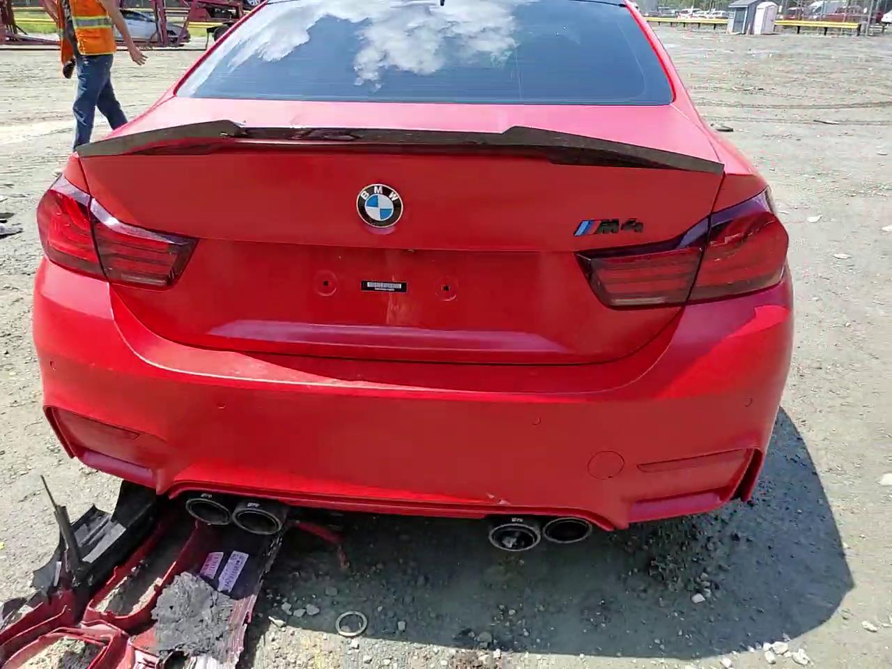 Фото: WBS4Y9C03LFH80812