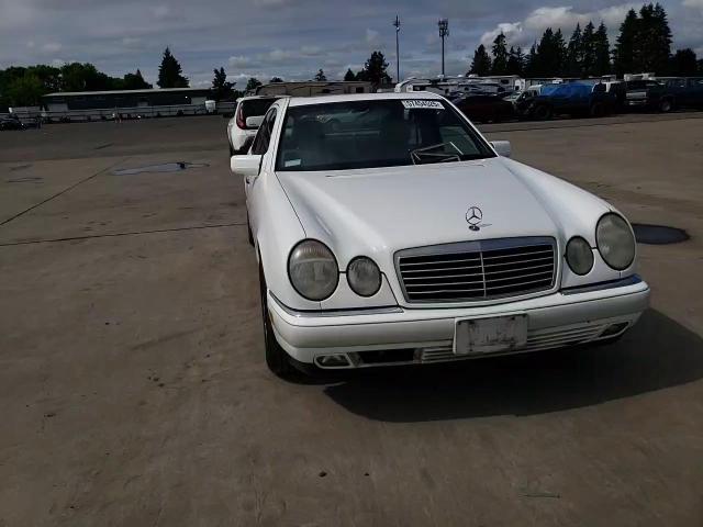 1996 Mercedes-Benz E 320 VIN: WDBJF55F7TJ008297 Lot: 57454525