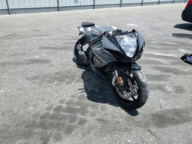 2025 Suzuki Gsx-R600 VIN: JS1GN7FA1S7101237 Lot: 57985075