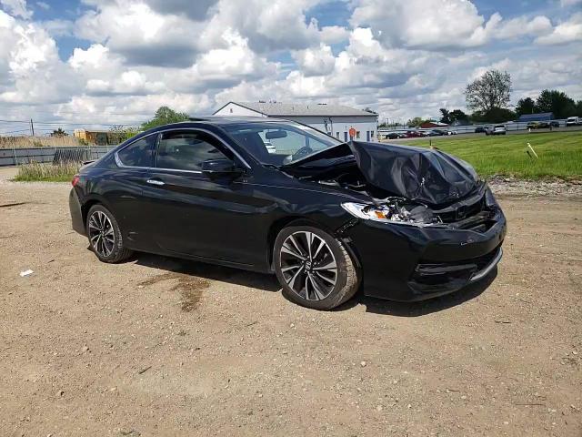 2017 Honda Accord Ex VIN: 1HGCT1B78HA010142 Lot: 57083005
