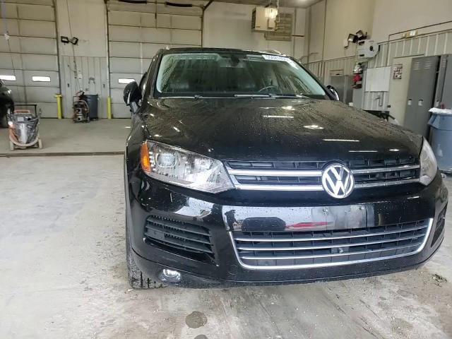2014 Volkswagen Touareg V6 Tdi VIN: WVGEP9BP6ED012830 Lot: 55021435