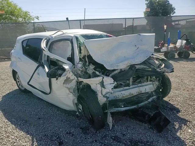 2013 Toyota Prius C VIN: JTDKDTB30D1552202 Lot: 56966135