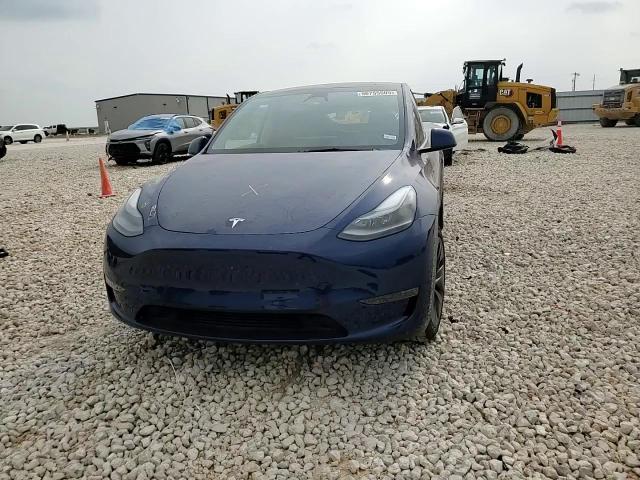 2024 Tesla Model Y VIN: 7SAYGDEDXRA327568 Lot: 56755505
