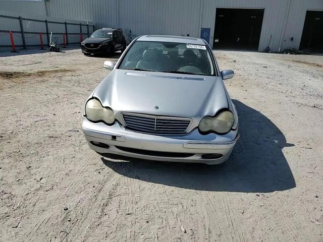 2004 Mercedes-Benz C 240 VIN: WDBRF61JX4E018433 Lot: 55732155