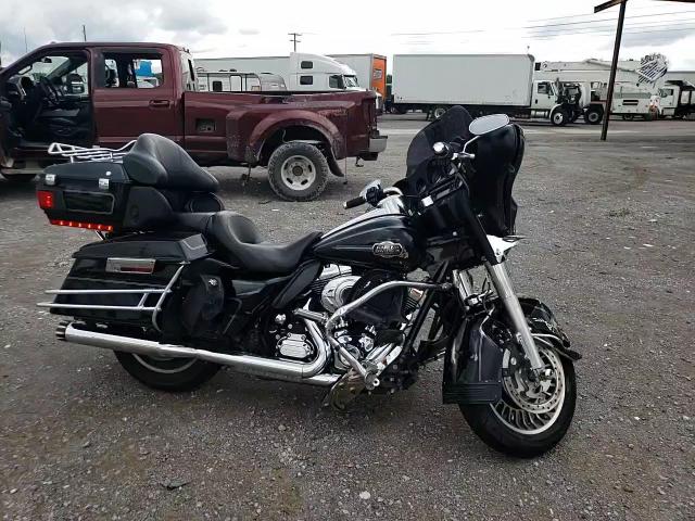 2013 Harley-Davidson Flhtcu Ultra Classic Electra Glide VIN: 1HD1FCM15DB600786 Lot: 58540355