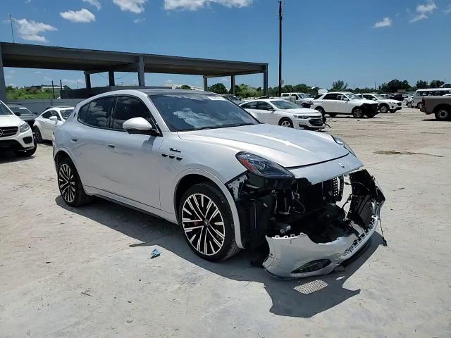 2023 Maserati Grecale Modena VIN: ZN682AVM5P7407858 Lot: 56486945