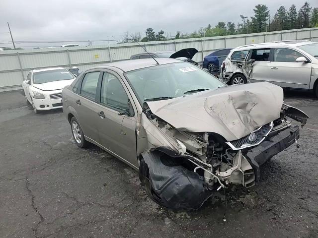 2005 Ford Focus Zx4 VIN: 1FAFP34N95W227520 Lot: 56851955