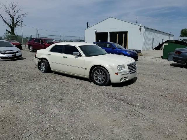 2005 Chrysler 300C VIN: 2C3JA63H85H656833 Lot: 55623565