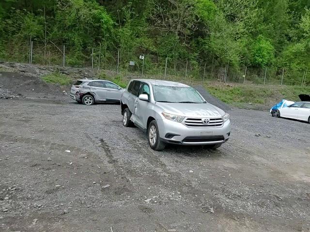 2011 Toyota Highlander Base VIN: 5TDBK3EH7BS074616 Lot: 55804595