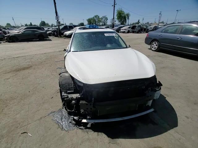 2017 Infiniti Q50 Base VIN: JN1CV7AP5HM642045 Lot: 69870395