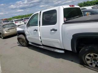 2010 Chevrolet Silverado - Image 11