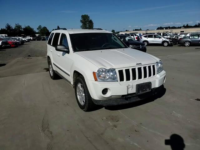 2007 Jeep Grand Cherokee - Image 11