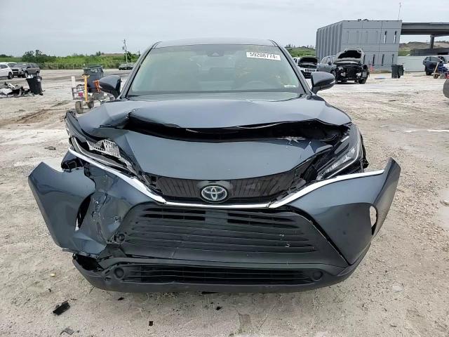 2021 Toyota Venza - Image 12