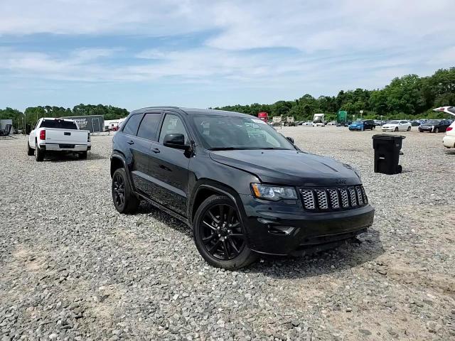 2018 Jeep Grand Cherokee Laredo VIN: 1C4RJEAG1JC304550 Lot: 58665234