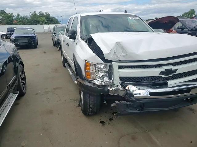 2011 Chevrolet Silverado K1500 Lt VIN: 3GCPKSE3XBG301025 Lot: 57823194