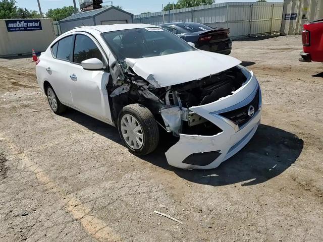 2019 Nissan Versa - Image 11