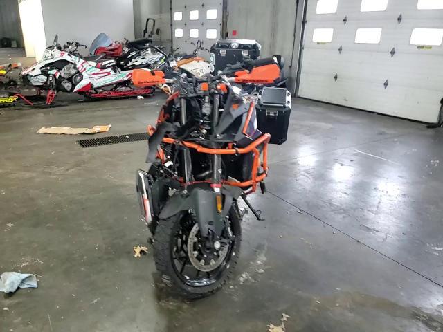 2022 Ktm 1290 Super Adventure S VIN: VBKV79400NM951054 Lot: 60254714