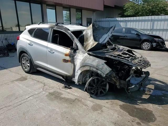 2017 Hyundai Tucson - Image 12