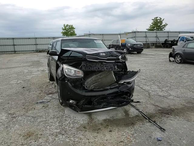 2018 Kia Soul + VIN: KNDJP3A55J7611260 Lot: 60664994