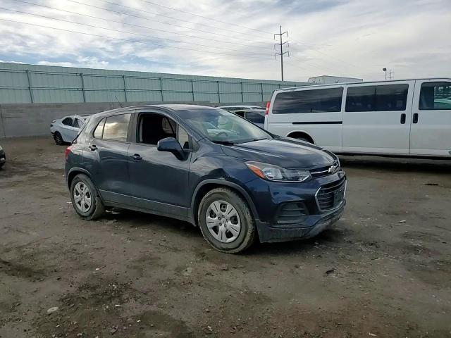 2018 Chevrolet Trax Ls VIN: 3GNCJKSB3JL276737 Lot: 60765864