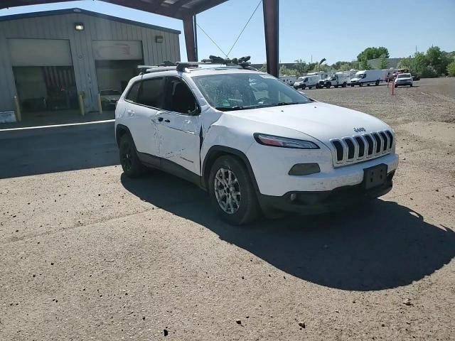 2015 Jeep Cherokee Latitude VIN: 1C4PJLCB4FW506169 Lot: 58550644