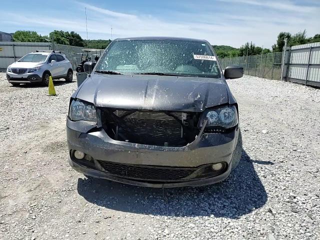 2018 Dodge Grand Caravan Sxt VIN: 2C4RDGCG6JR137271 Lot: 57596614