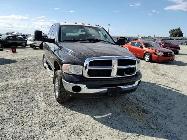 2005 Dodge RAM - Image 11