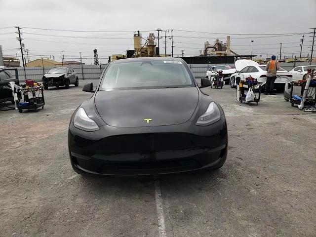 2024 Tesla Model Y VIN: 7SAYGDED7RF039526 Lot: 55339064