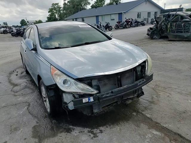 2013 Hyundai Sonata - Image 10