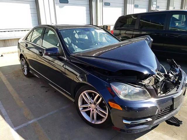 2013 Mercedes-Benz C 300 4Matic VIN: WDDGF8AB5DA766890 Lot: 60317034