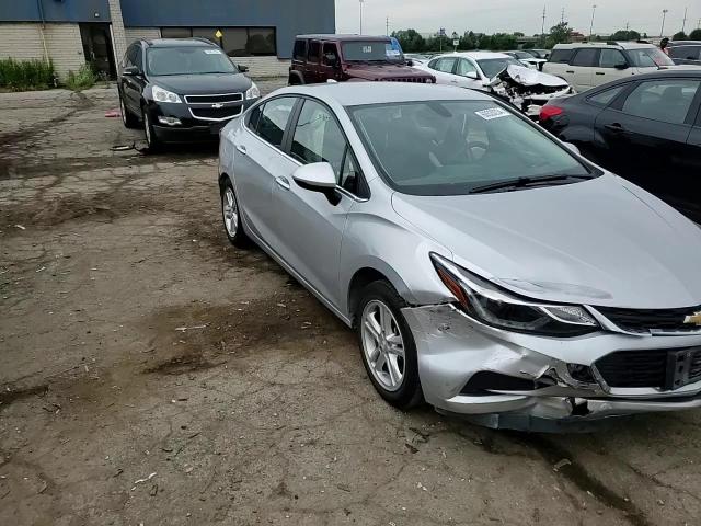 1G1BE5SM5J7181928 2018 Chevrolet Cruze Lt