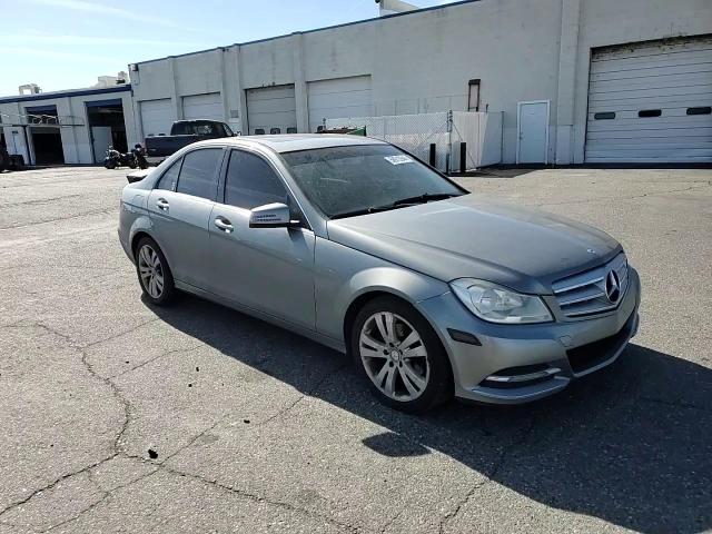 2012 Mercedes-Benz C 300 4Matic VIN: WDDGF8BB8CA610680 Lot: 58913944