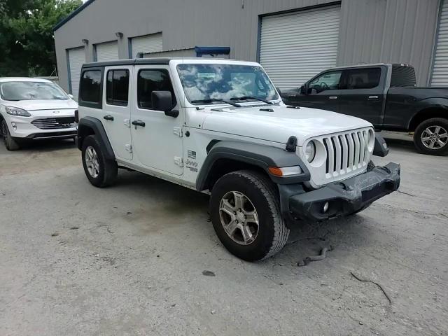 2018 Jeep Wrangler - Image 11