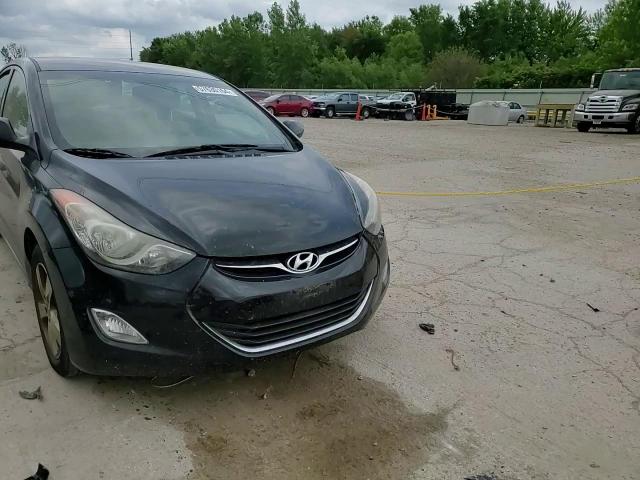 2013 Hyundai Elantra - Image 11
