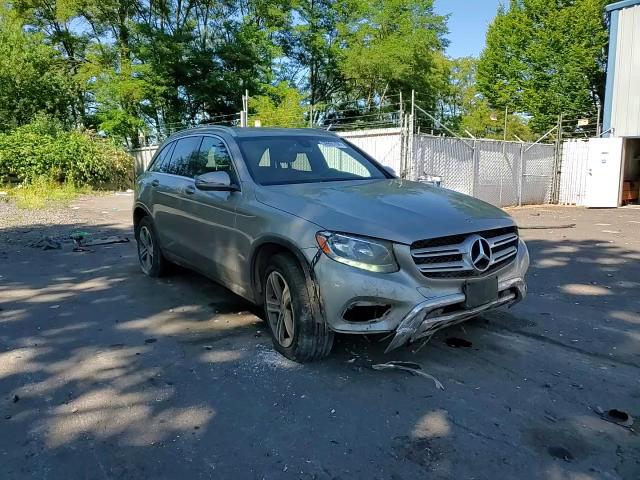 WDC0G4JB4KV187553 2019 Mercedes-Benz Glc 300