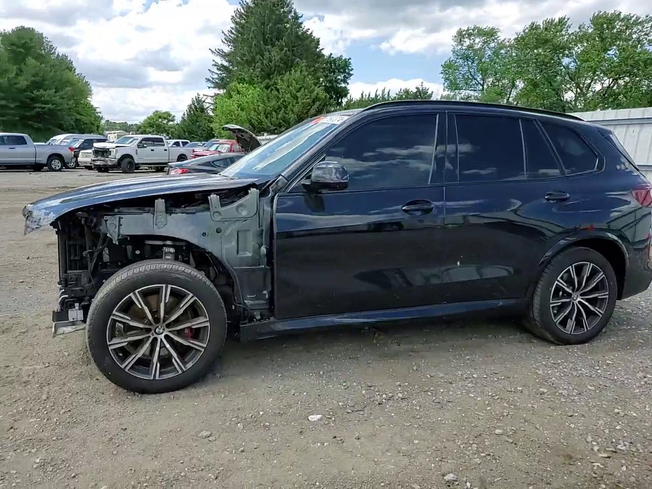 Фото: 5UXCR6C07N9J93993