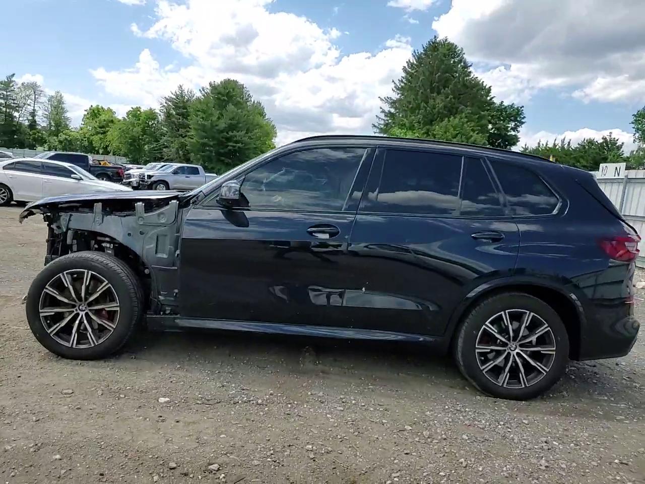 Фото: 5UXCR6C07N9J93993