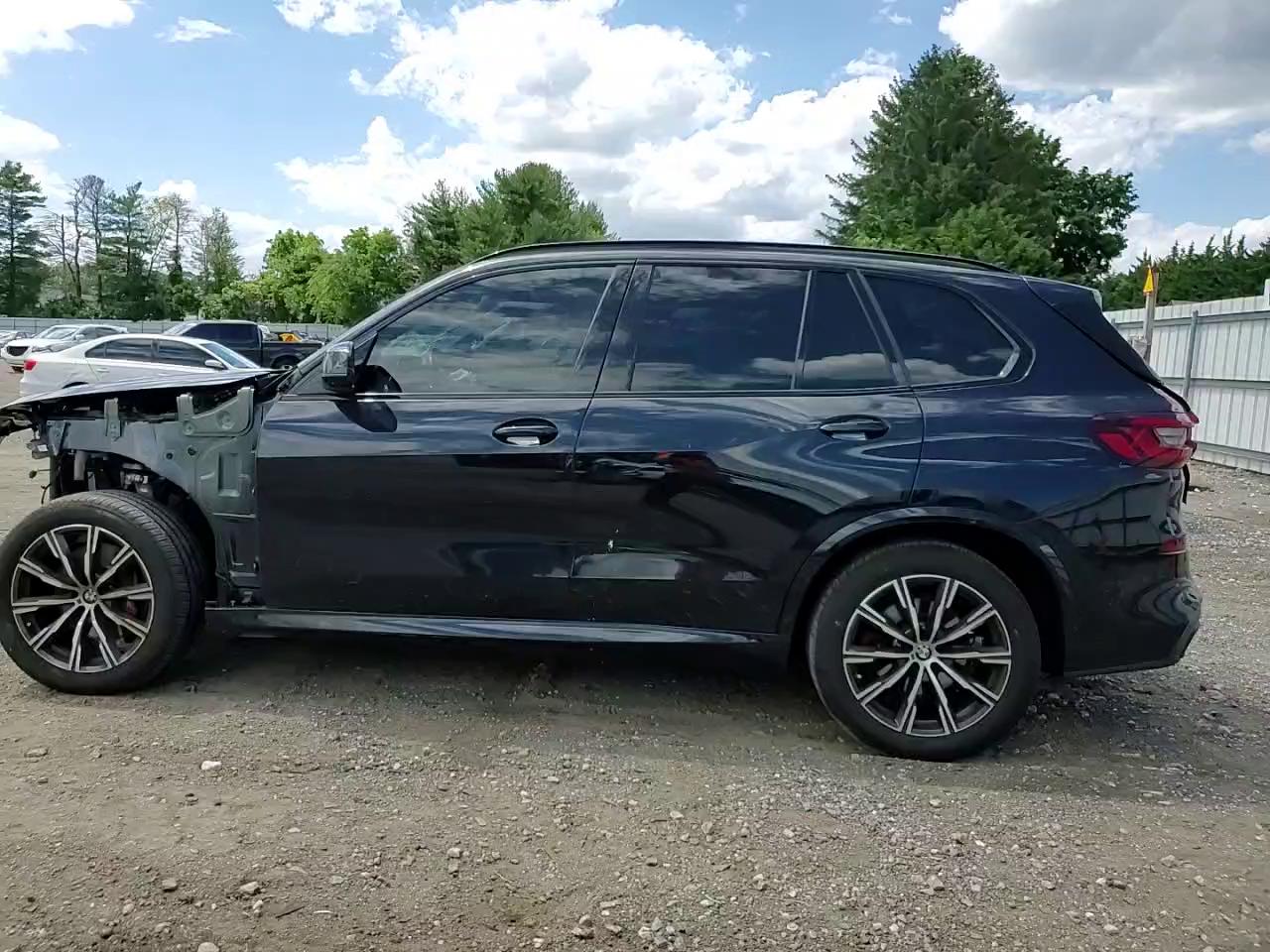 Фото: 5UXCR6C07N9J93993