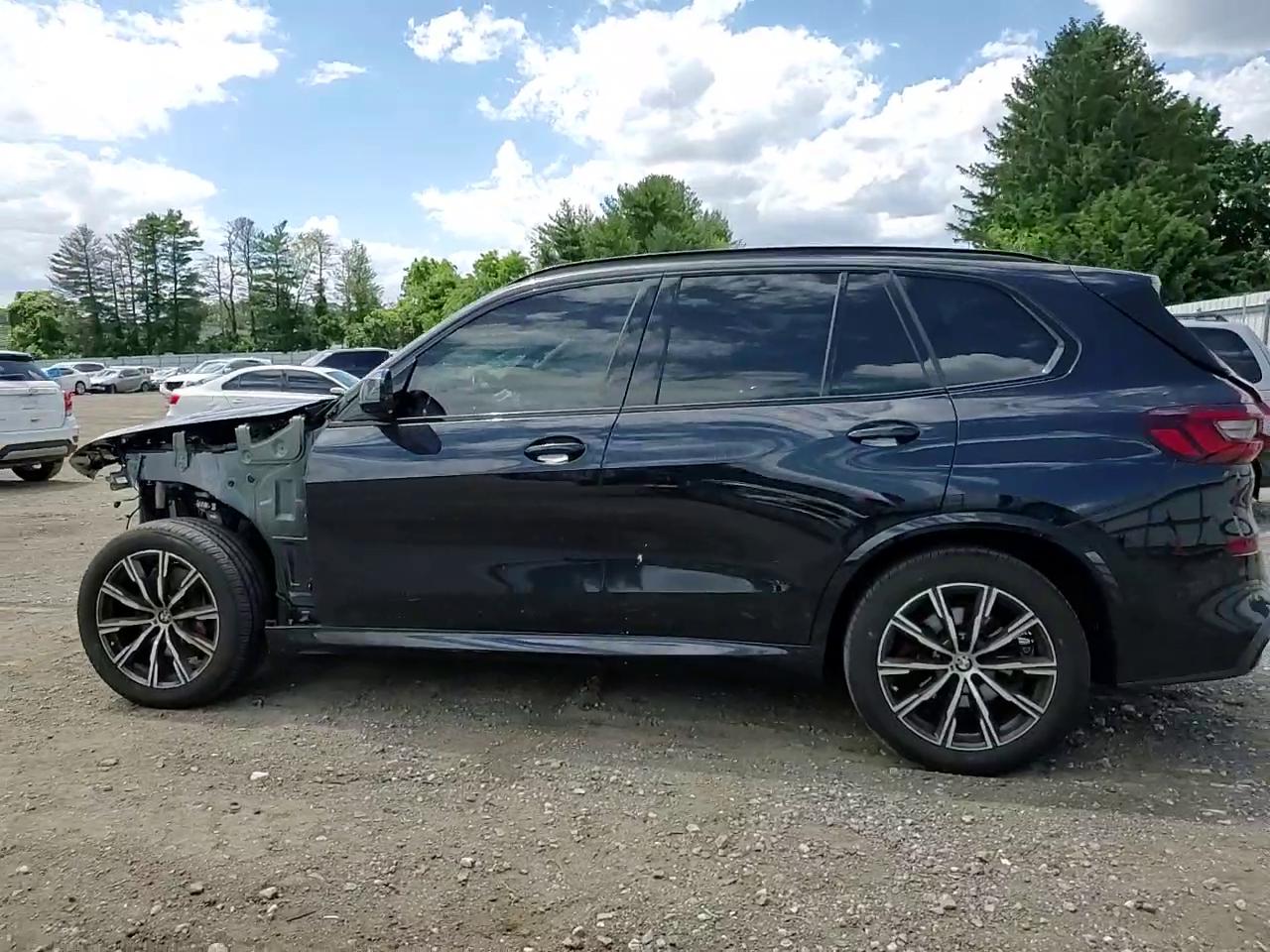 Фото: 5UXCR6C07N9J93993