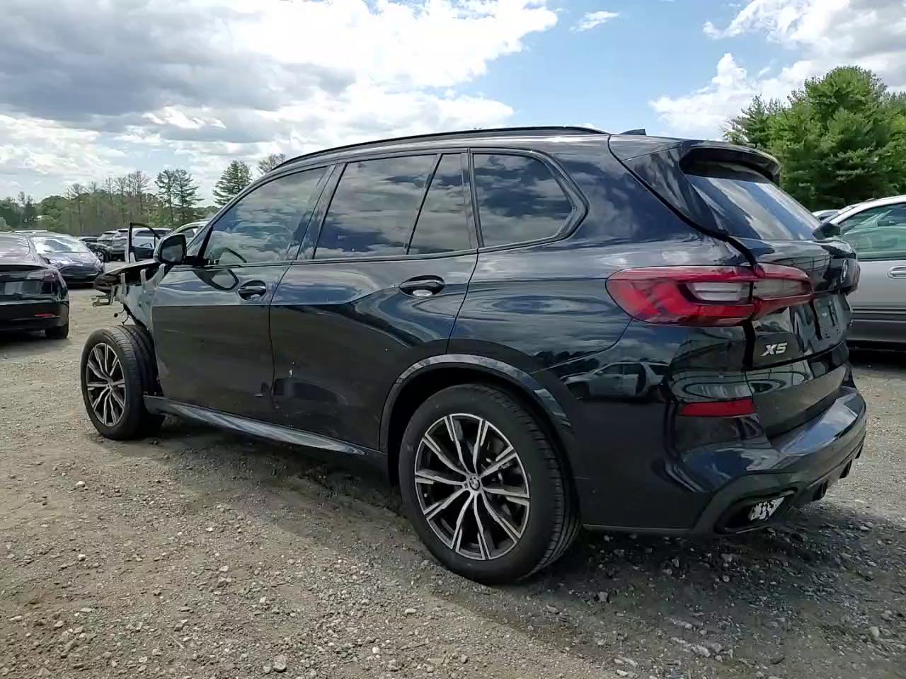 Фото: 5UXCR6C07N9J93993