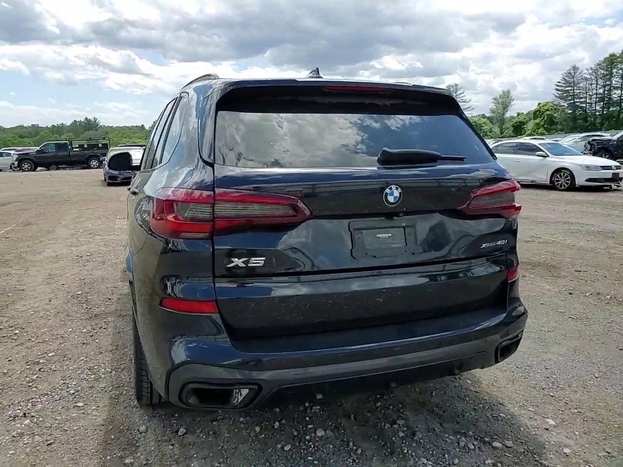 Фото: 5UXCR6C07N9J93993