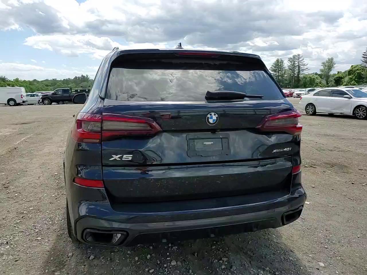 Фото: 5UXCR6C07N9J93993