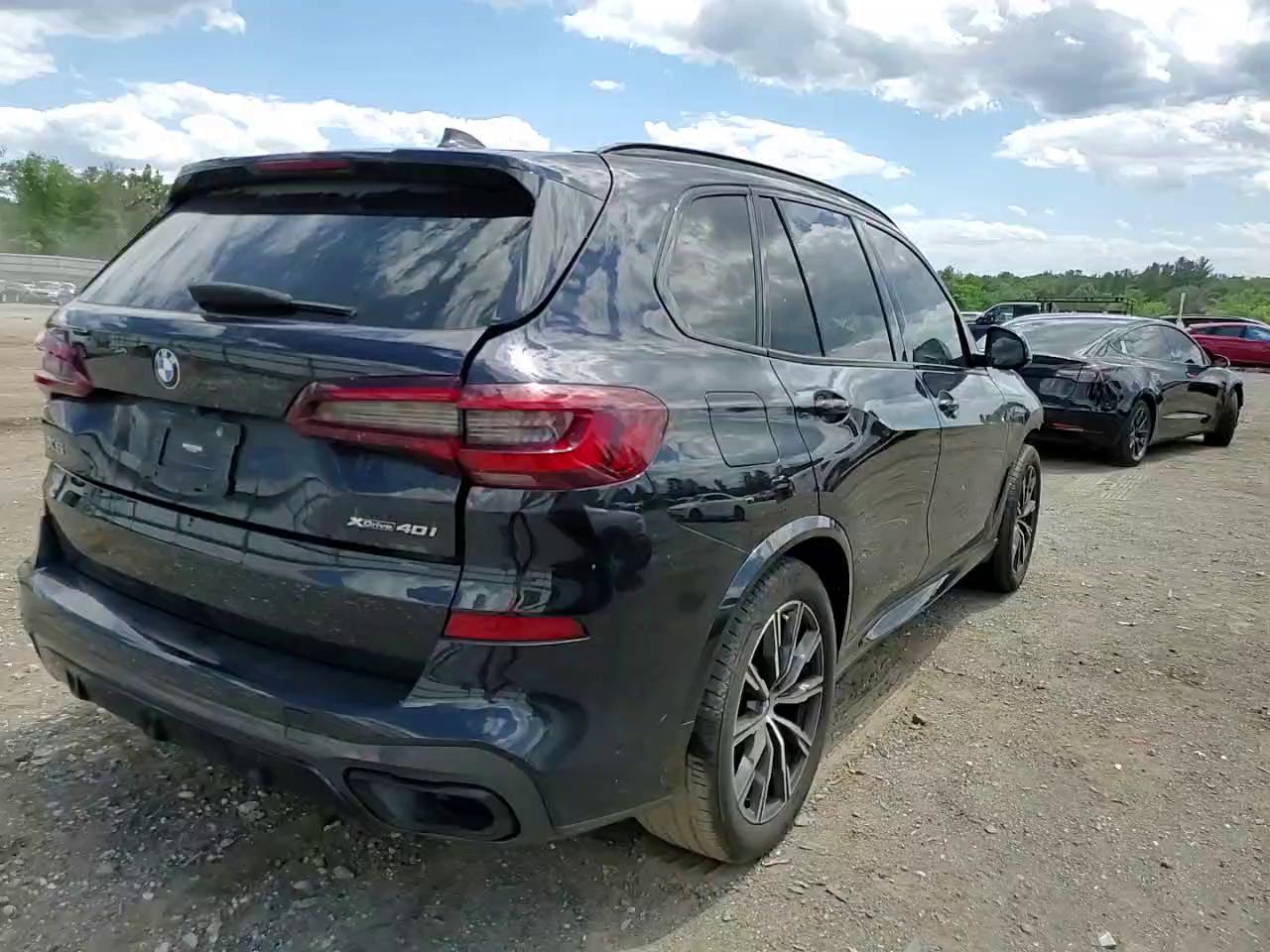 Фото: 5UXCR6C07N9J93993