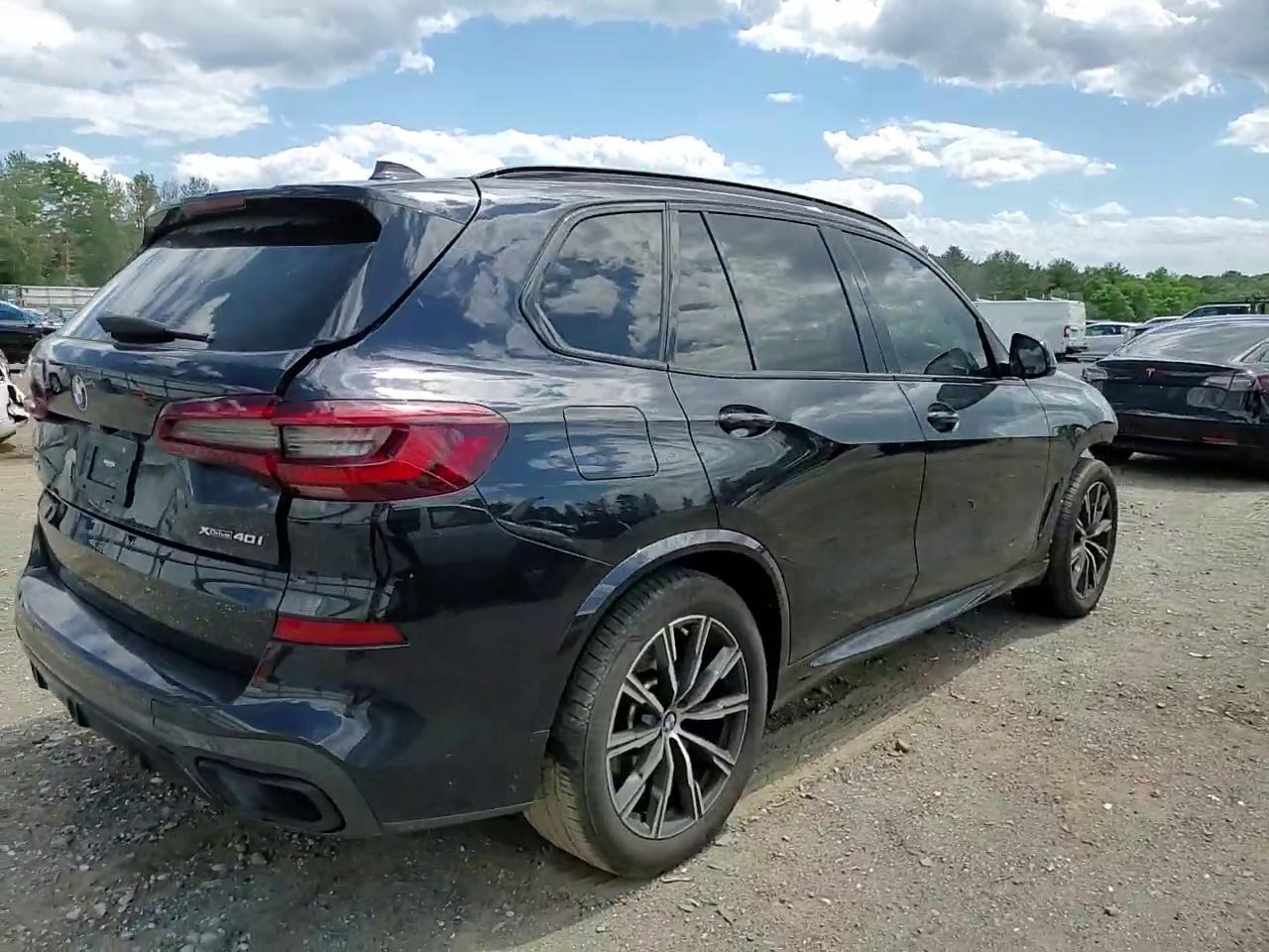 Фото: 5UXCR6C07N9J93993