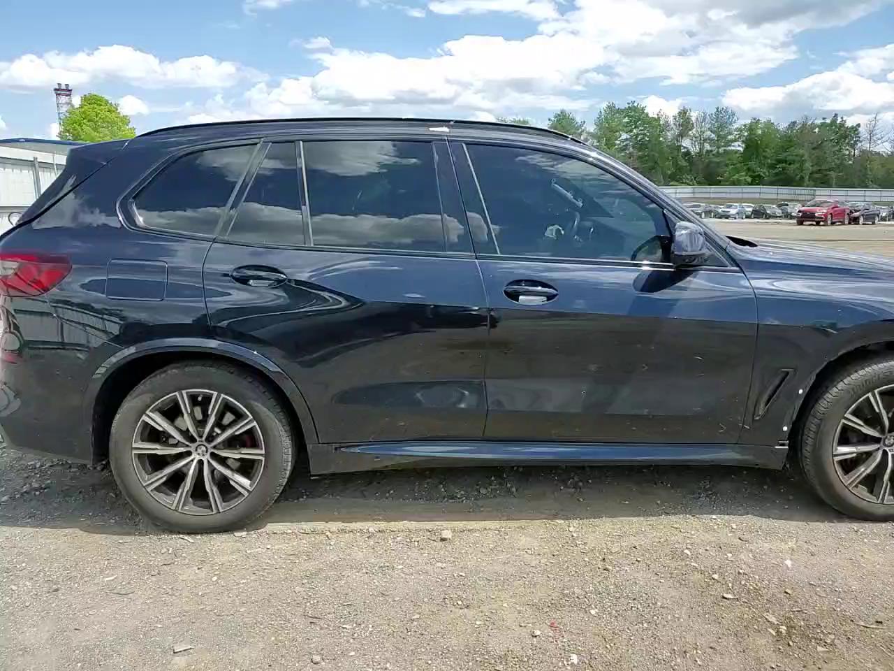 Фото: 5UXCR6C07N9J93993