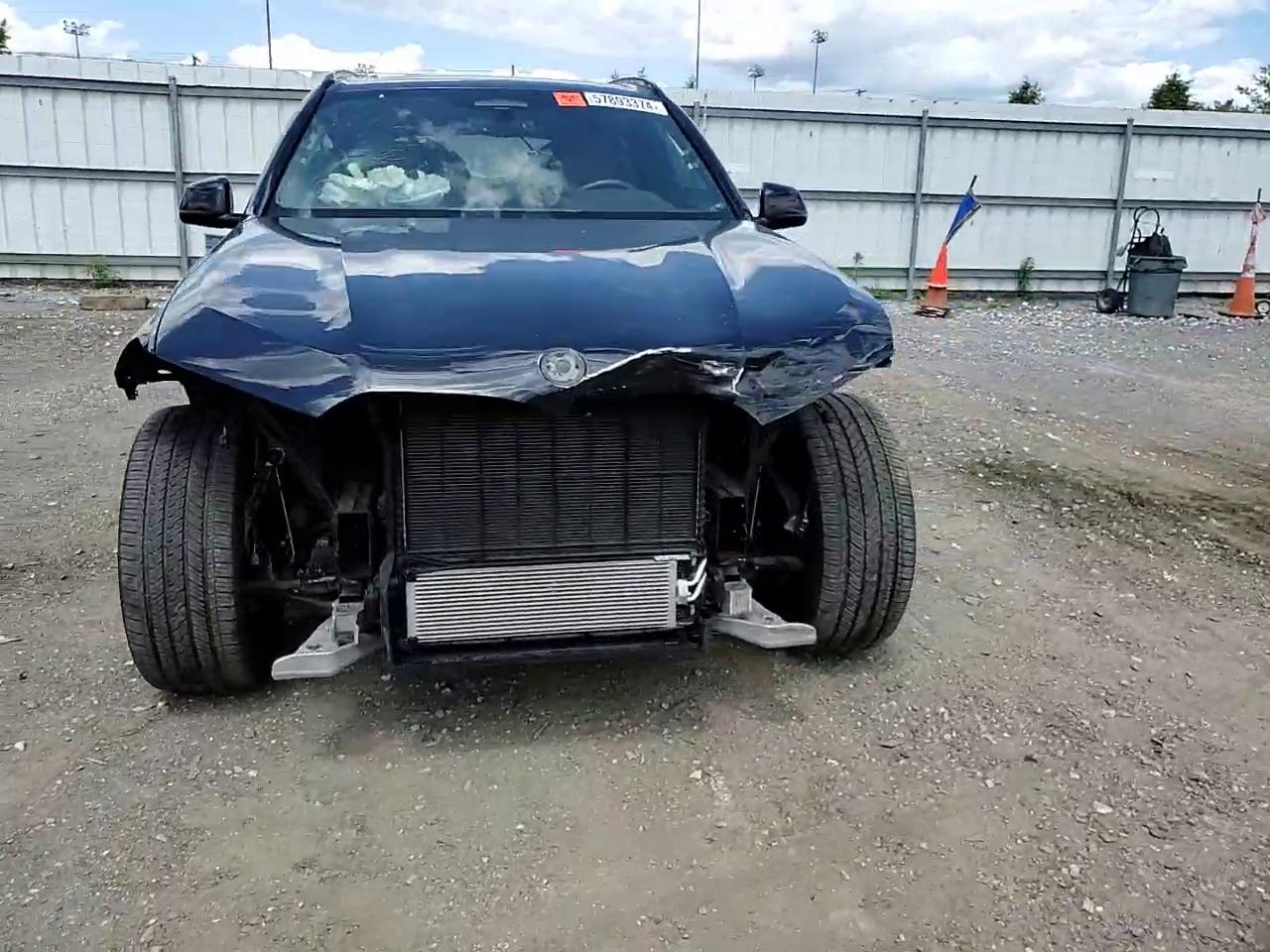 Фото: 5UXCR6C07N9J93993